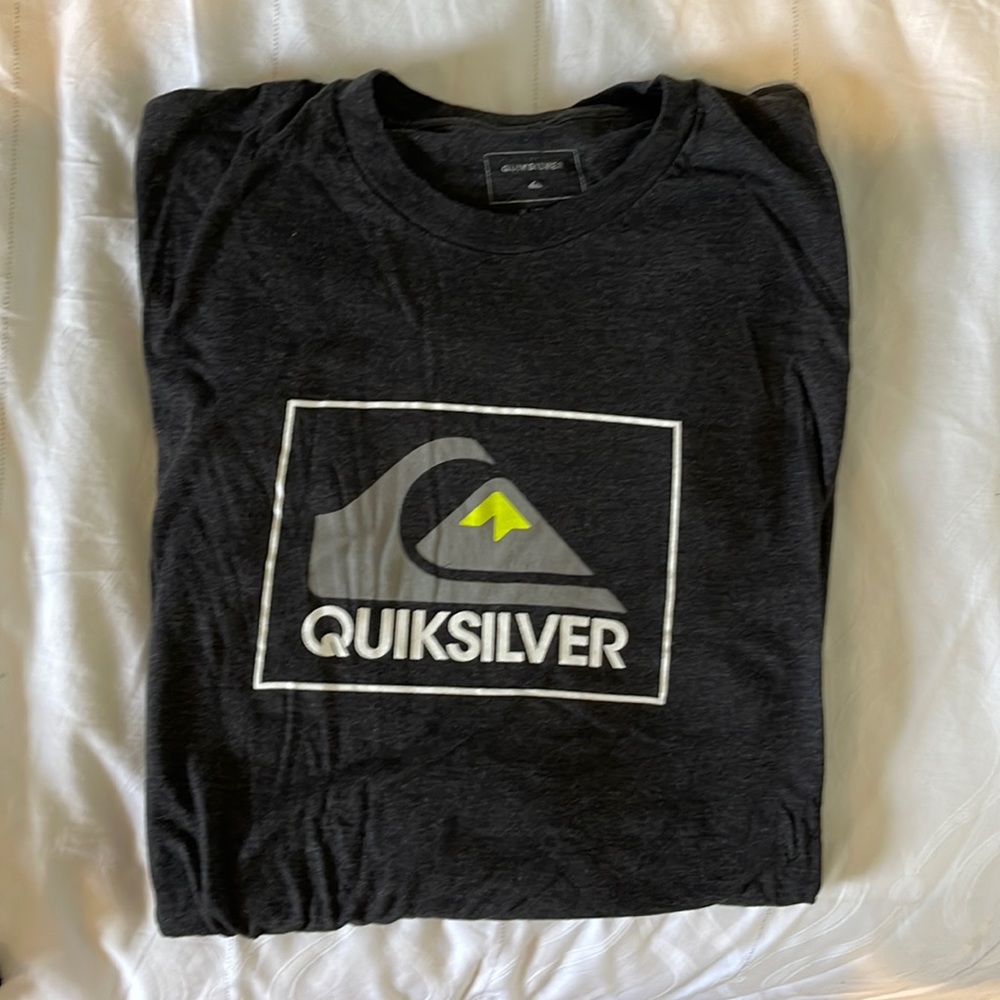 Quicksilver long sleeve